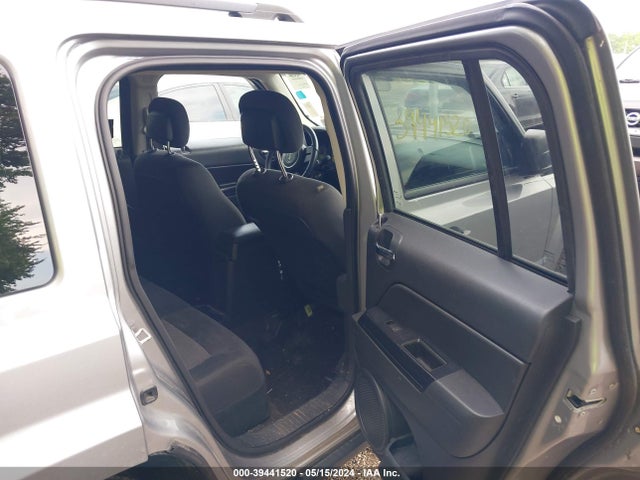 Jeep Patriot Latitude 2015 1C4NJRFB0FD292847 Image 8