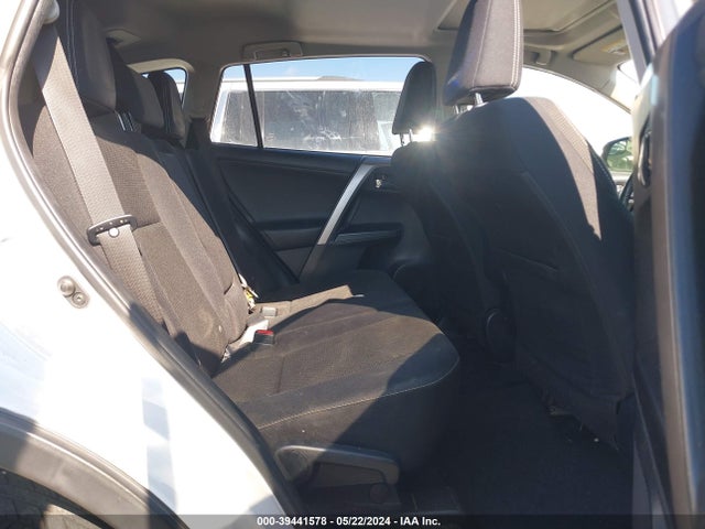 Toyota Rav4 Xle 2017 JTMWFREV8HD104659 Image 8