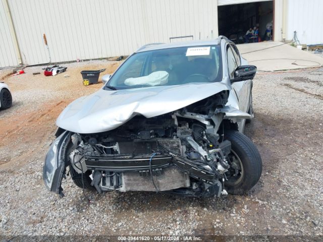 JN1BJ1CP0JW500679 Nissan Rogue Sport Sv