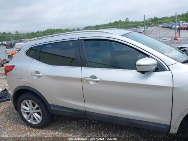 JN1BJ1CP0JW500679 Nissan Rogue Sport Sv