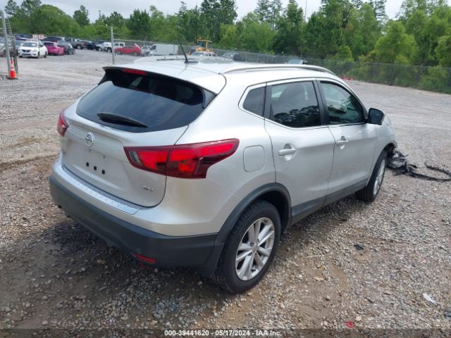JN1BJ1CP0JW500679 Nissan Rogue Sport Sv