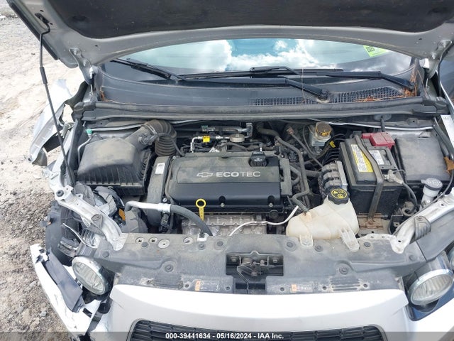 Chevrolet Sonic Lt Auto 2015 1G1JC6SH9F4147817 Image 10
