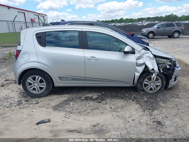 Chevrolet Sonic Lt Auto 2015 1G1JC6SH9F4147817 Image 14