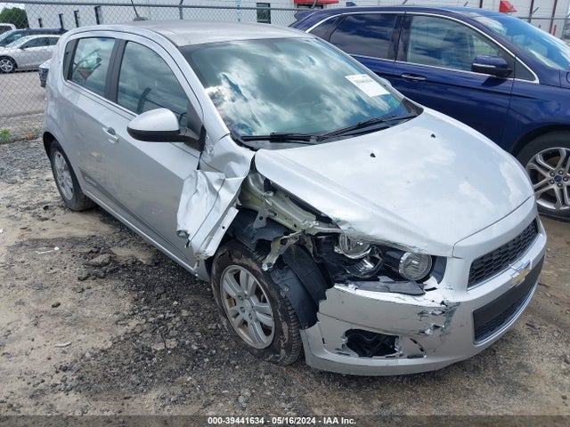 Chevrolet Sonic Lt Auto 2015 1G1JC6SH9F4147817 Image 15