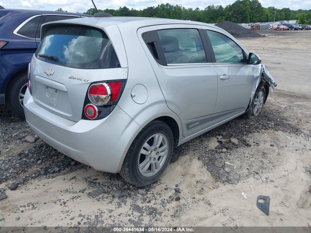 Chevrolet Sonic Lt Auto 2015 1G1JC6SH9F4147817 Image 4