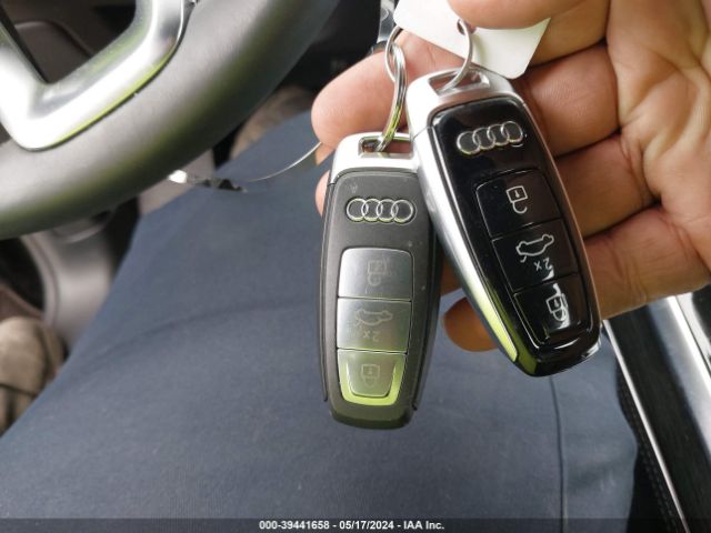 WA1FVAF19KD037121 Audi Q8 55 Premium