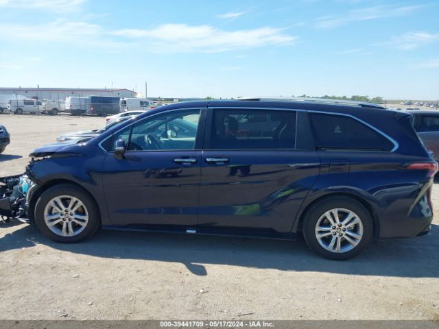 5TDESKFC1NS062251 Toyota Sienna Platinum