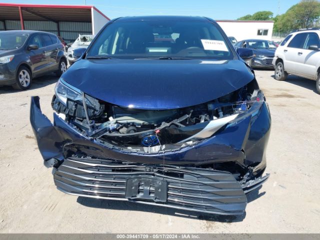 5TDESKFC1NS062251 Toyota Sienna Platinum