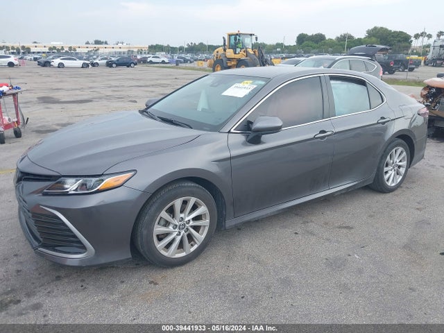 Toyota CAMRY LE 2021 4T1C11AK8MU577613 Image 2