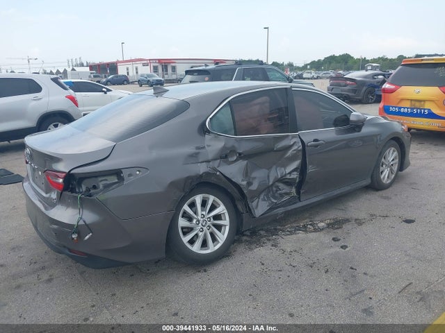 Toyota CAMRY LE 2021 4T1C11AK8MU577613 Image 4