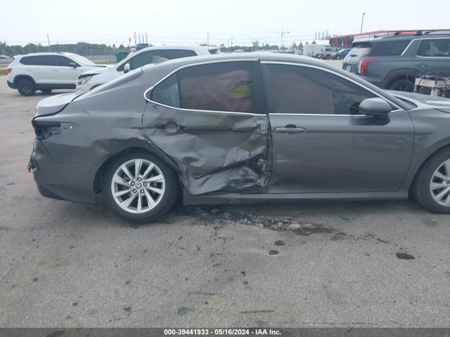 Toyota CAMRY LE 2021 4T1C11AK8MU577613 Image 6