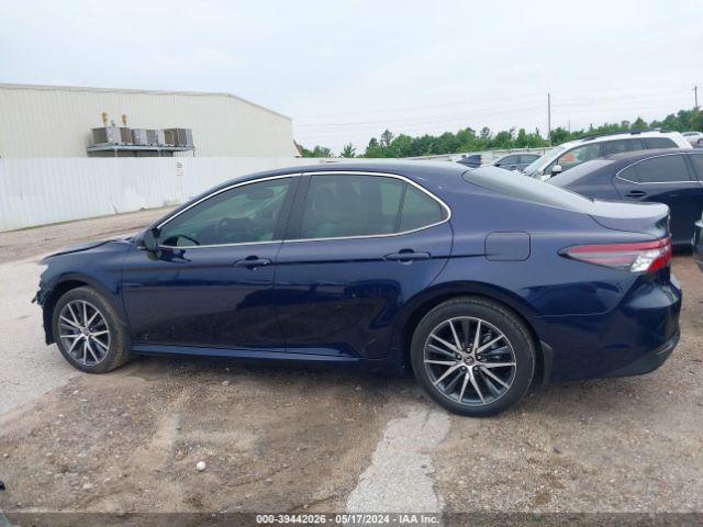 4T1F31AK1NU034015 Toyota Camry Xle Hybrid