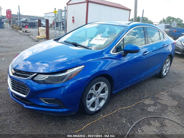 Chevrolet Cruze Premier Auto 2017 1G1BF5SMXH7116211 Image 2