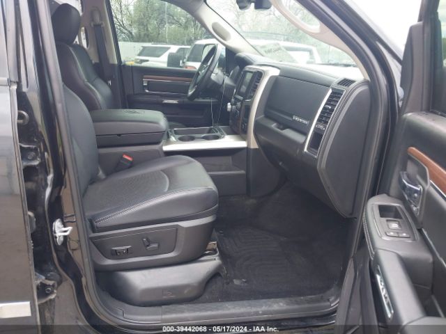 1C6RR7NT3HS661375 RAM 1500 Laramie  4x4 5'7 Box