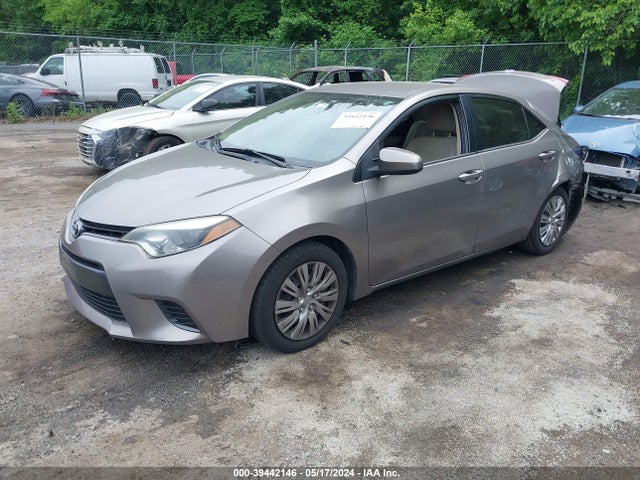 Toyota COROLLA LE 2015 2T1BURHE8FC323177 Image 2