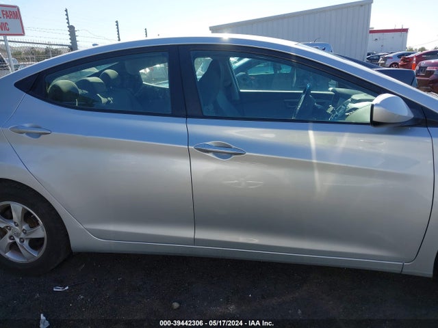 Hyundai ELANTRA SE 2015 5NPDH4AE9FH643051 Image 12