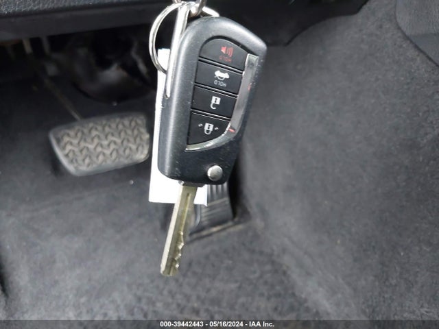 Toyota CAMRY LE 2020 4T1C11AK0LU866063 Image 11