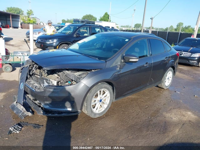 Ford FOCUS SE 2015 1FADP3F27FL324910 Image 2
