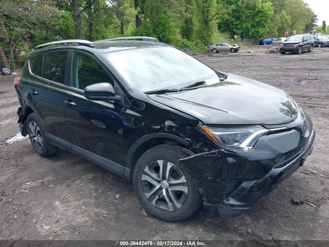 Toyota RAV4 LE 2018 2T3BFREV3JW832011 main image