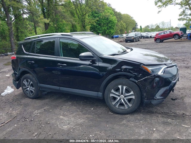 Toyota RAV4 LE 2018 2T3BFREV3JW832011 Image 13