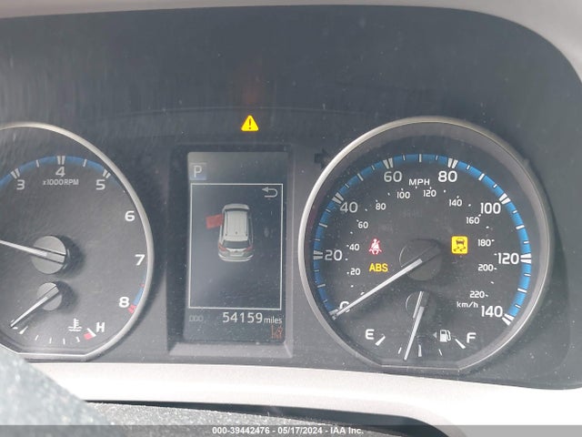 Toyota RAV4 LE 2018 2T3BFREV3JW832011 Image 15
