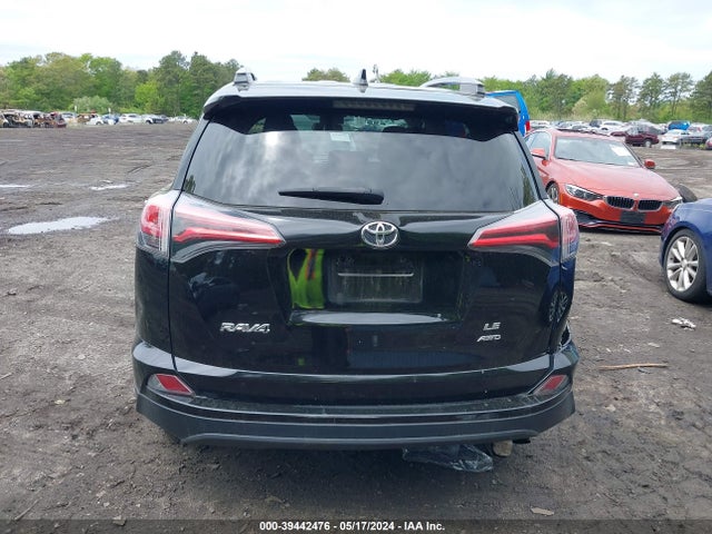 Toyota RAV4 LE 2018 2T3BFREV3JW832011 Image 16