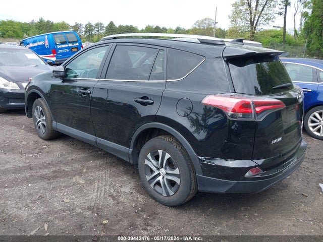 Toyota RAV4 LE 2018 2T3BFREV3JW832011 Image 3