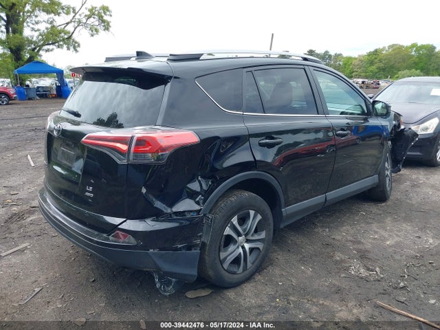 Toyota RAV4 LE 2018 2T3BFREV3JW832011 Image 4