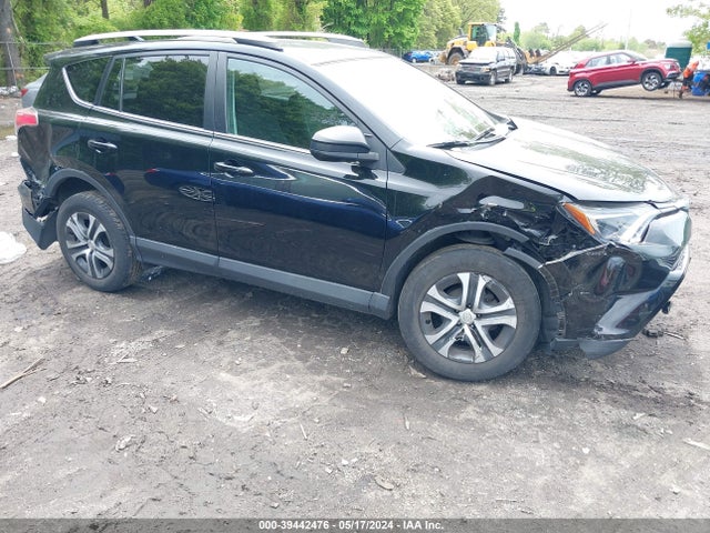 Toyota RAV4 LE 2018 2T3BFREV3JW832011 Image 6