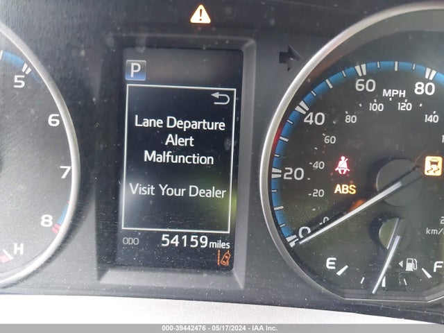 Toyota RAV4 LE 2018 2T3BFREV3JW832011 Image 7