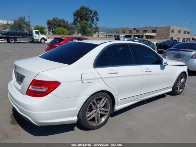WDDGF4HB8EA932349 Mercedes-Benz C 250 Luxury/sport