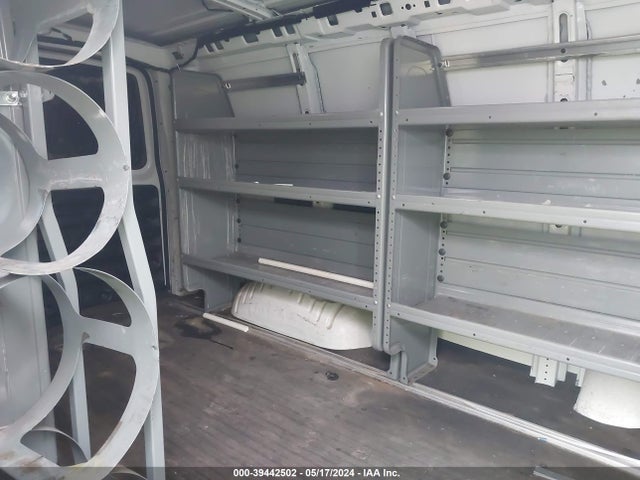 Chevrolet Express 2500 Work Van 2018 1GCWGAFG2J1311845 Image 8
