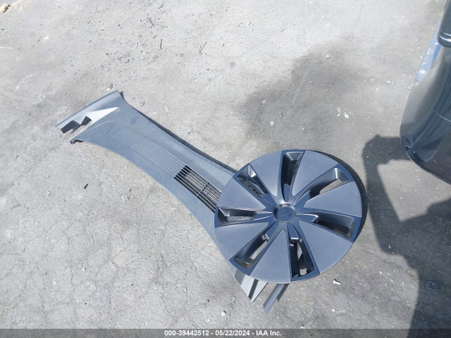 Tesla Model 3 Rear-wheel Drive 2024 5YJ3E1EA6RF745355 Image 12