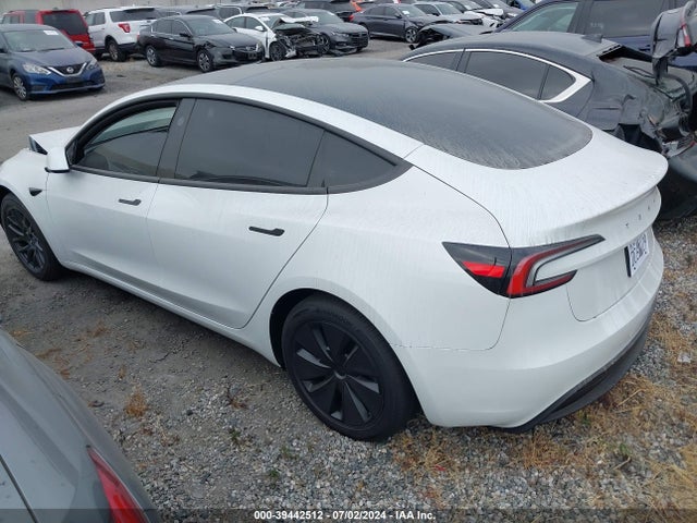 Tesla Model 3 Rear-wheel Drive 2024 5YJ3E1EA6RF745355 Image 3