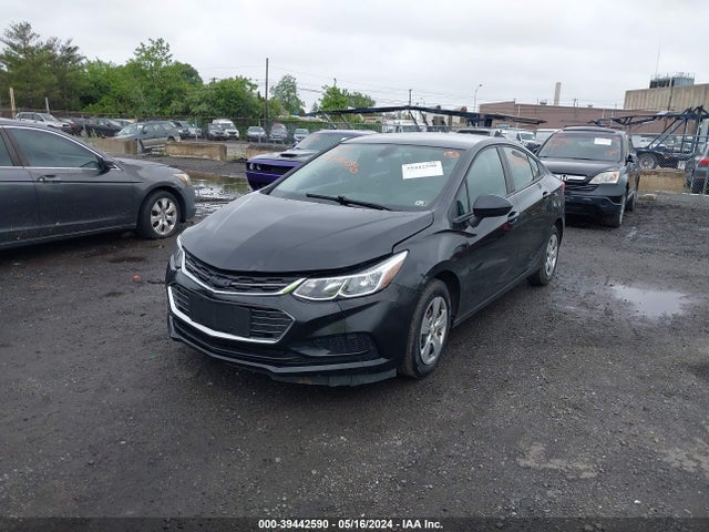 Chevrolet Cruze Ls Auto 2018 1G1BC5SM0J7209379 Image 2