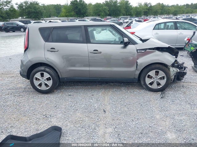 KIA Soul 2016 KNDJN2A2XG7330246 Image 14
