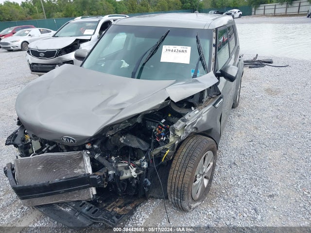 KIA Soul 2016 KNDJN2A2XG7330246 Image 2