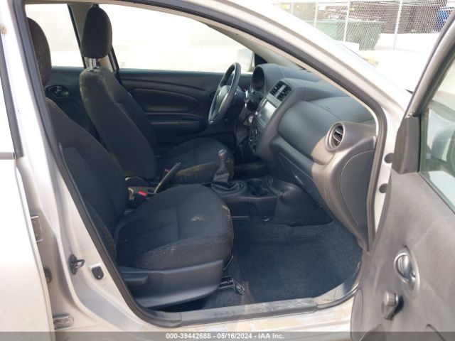 3N1CN7AP1KL806165 Nissan Versa 1.6 S