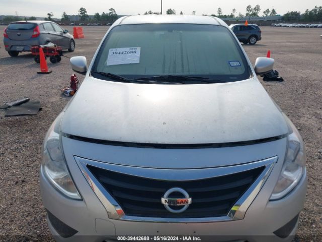 3N1CN7AP1KL806165 Nissan Versa 1.6 S