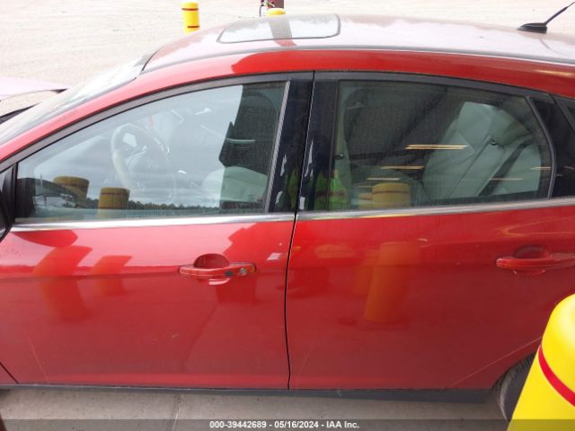 1FADP3N28JL283312 Ford Focus Titanium