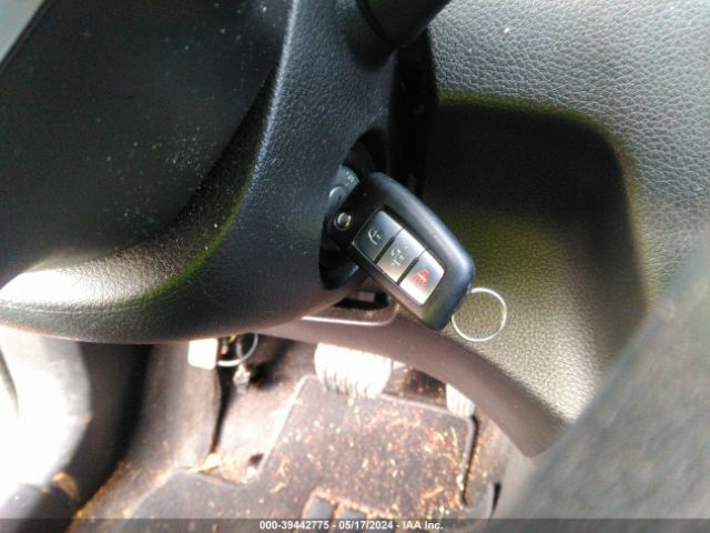 JN1BJ1CPXJW180139 Nissan Rogue Sport S