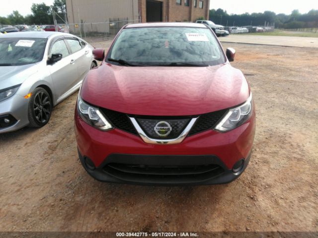 JN1BJ1CPXJW180139 Nissan Rogue Sport S