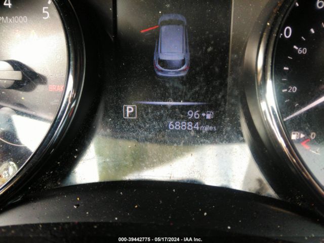 JN1BJ1CPXJW180139 Nissan Rogue Sport S