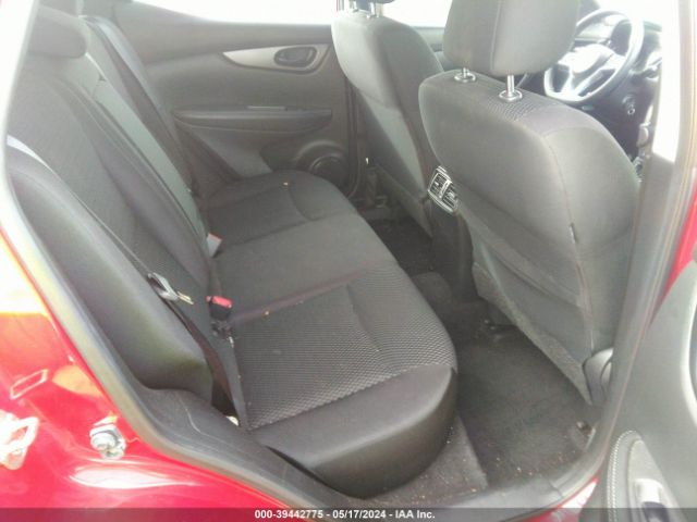 JN1BJ1CPXJW180139 Nissan Rogue Sport S
