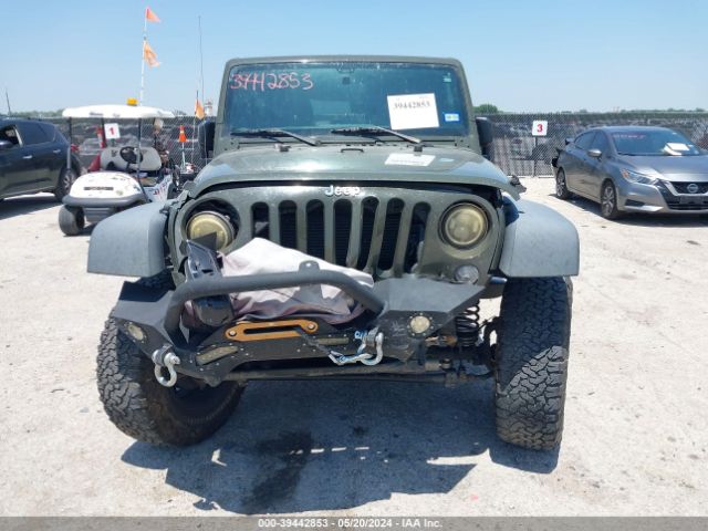 1C4BJWDG6FL687668 Jeep Wrangler Unlimited Sport