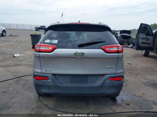 1C4PJLCB5GW149196 Jeep Cherokee Latitude