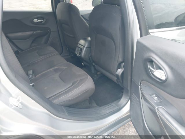 1C4PJLCB5GW149196 Jeep Cherokee Latitude