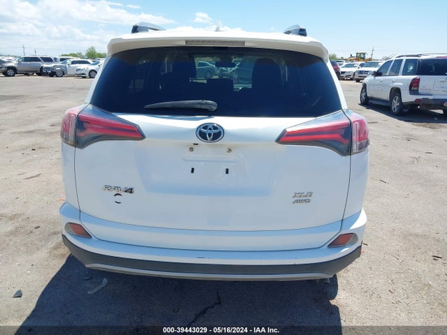 Toyota Rav4 Xle 2018 2T3RFREV6JW791226 Image 16