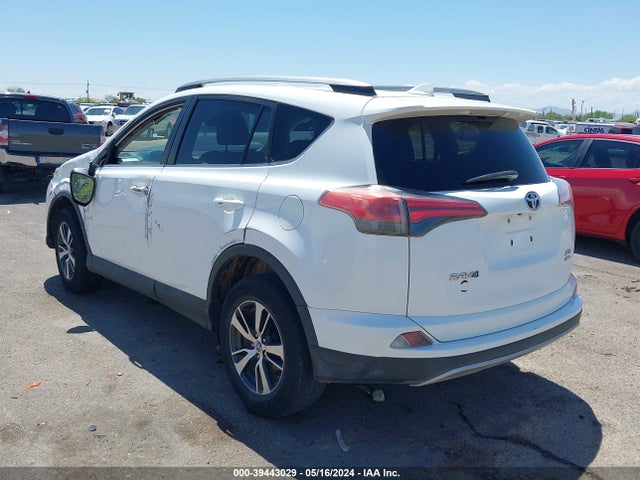 Toyota Rav4 Xle 2018 2T3RFREV6JW791226 Image 3