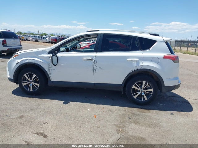 Toyota Rav4 Xle 2018 2T3RFREV6JW791226 Image 6